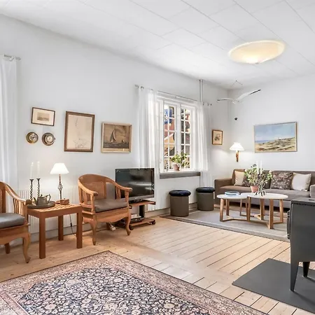 Tryggi - 300m From The Sea By Interhome *